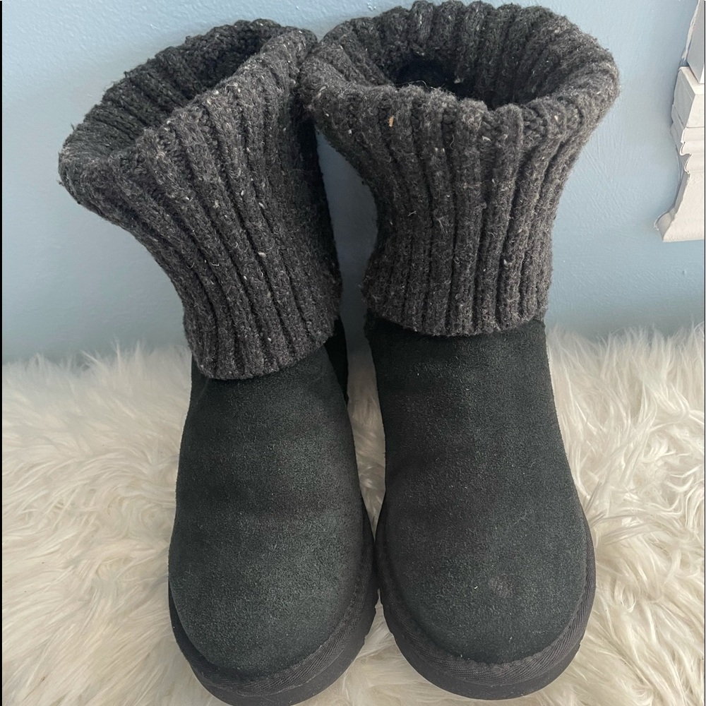 UGG CAMBRIDGE BLACK KNOT BOOTS SIZE 9